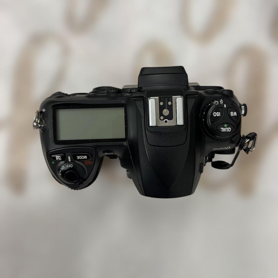 261259 Nikon デジタル一眼レフカメラ D200 ボディ本体