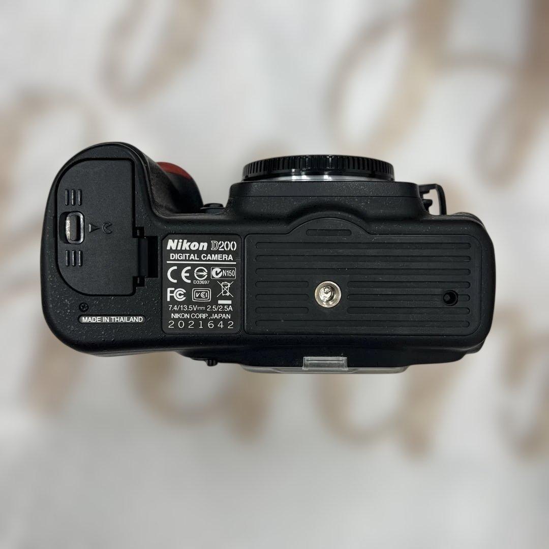 261259 Nikon デジタル一眼レフカメラ D200 ボディ本体