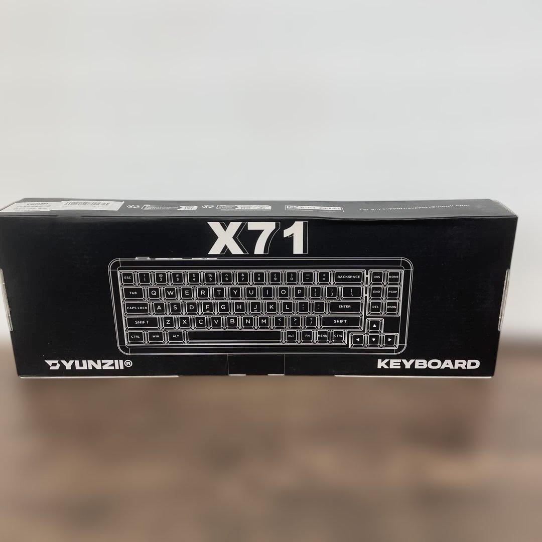 12638 YUNZII X71 メカニカルゲーミングキーボード　ライトブルー