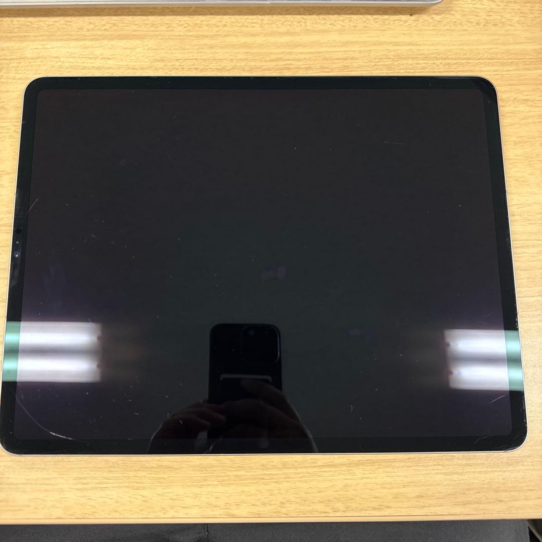 iPad Pro 12.9インチ　第6世代　SIMフリー