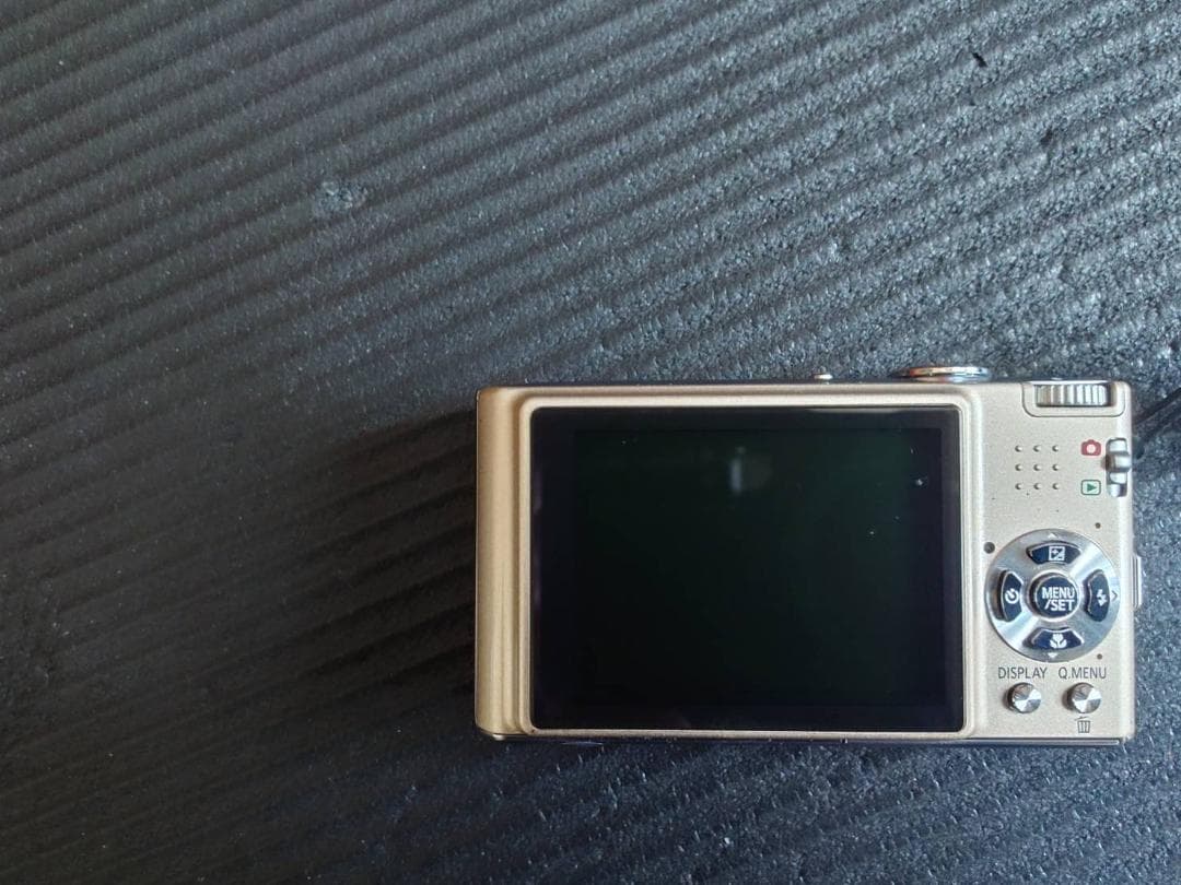 LUMIX FX35 三脚付き　ゴールド　美品　デジカメ