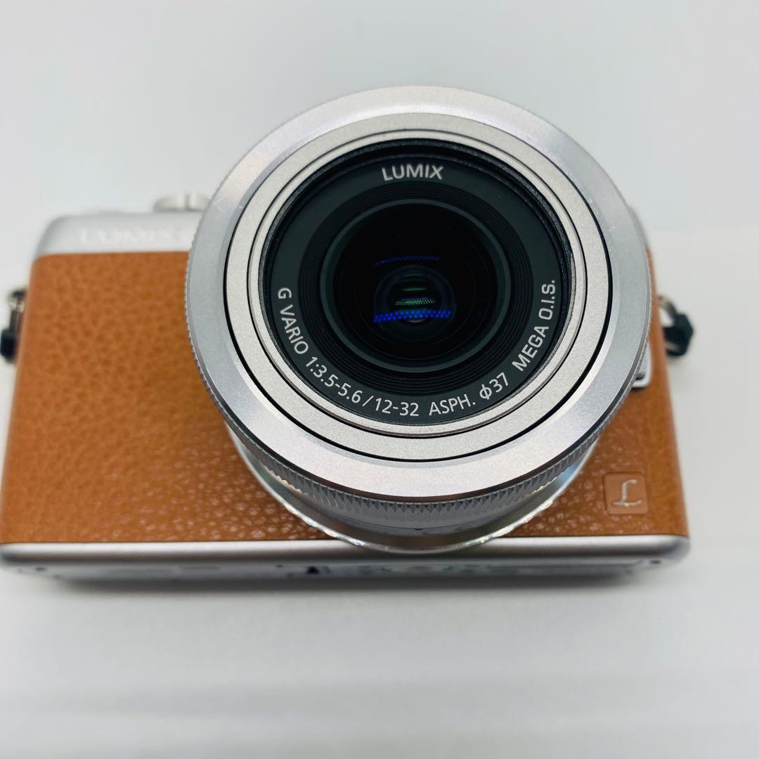 極美品　LUMIXG DMC-GF7Wミラーレス一眼カメラ