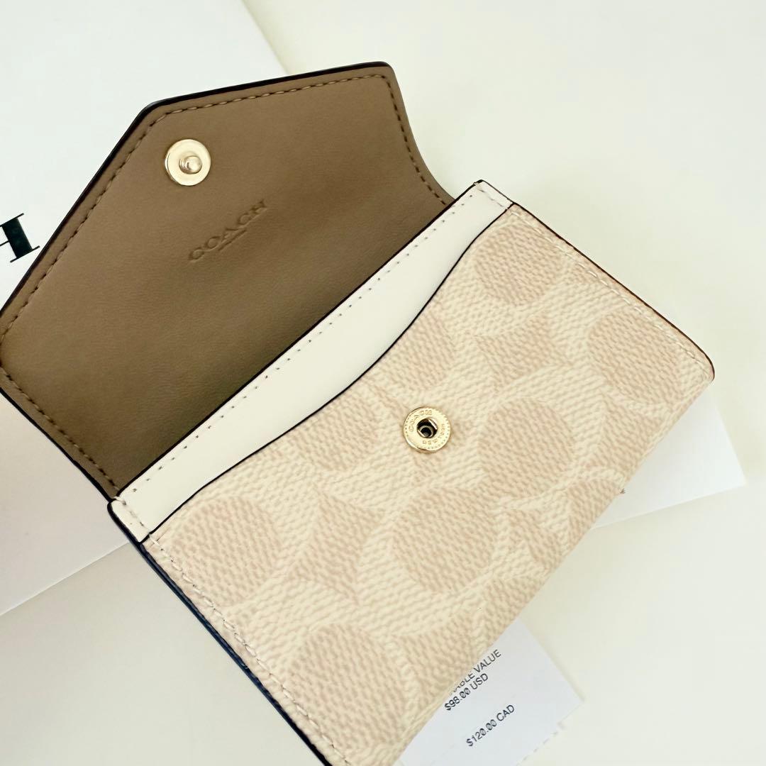 COACH コーチ　フラップカードケース　名刺入れ　シグネチャー ホワイト　白色