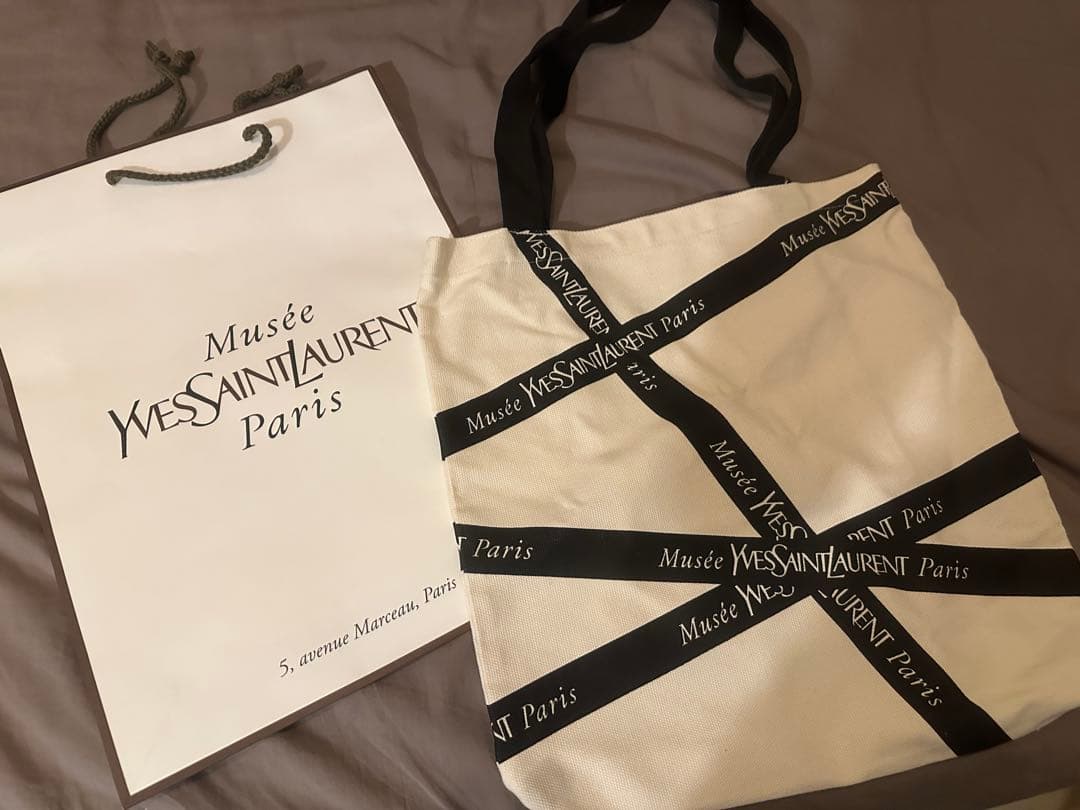 【パリ限定】イヴ・サンローラン　トートバッグ