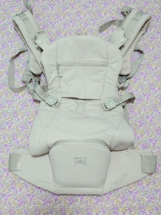 ピトレスク　ベビーキャリアオン　抱っこ紐