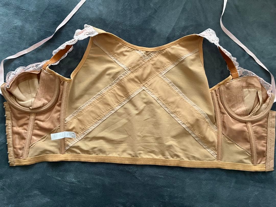 LA-LA 補正下着 ニッパービスチェ グラント イーワンズ