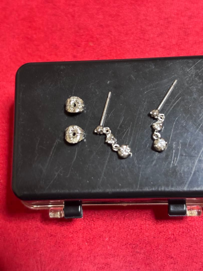 4℃ダイヤモンドピアス