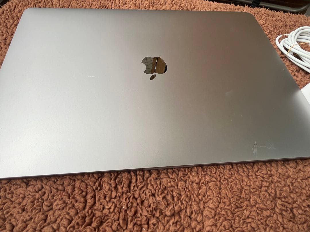 MacBook Pro 16インチ / i9/32GB/1TB/8コア/2019