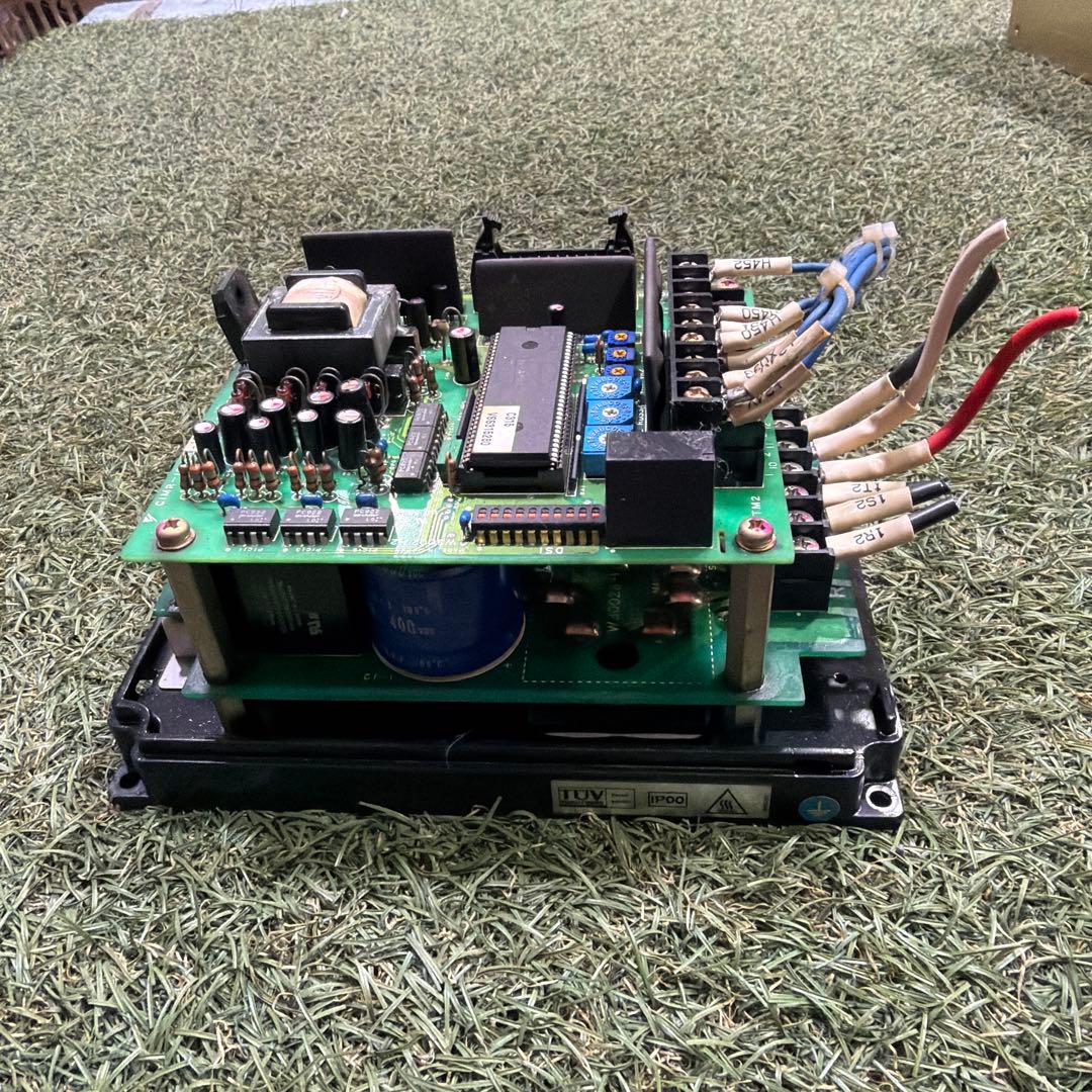 電源ユニット YASKAWA CIMR-15AS3-1082 Inverter Drive