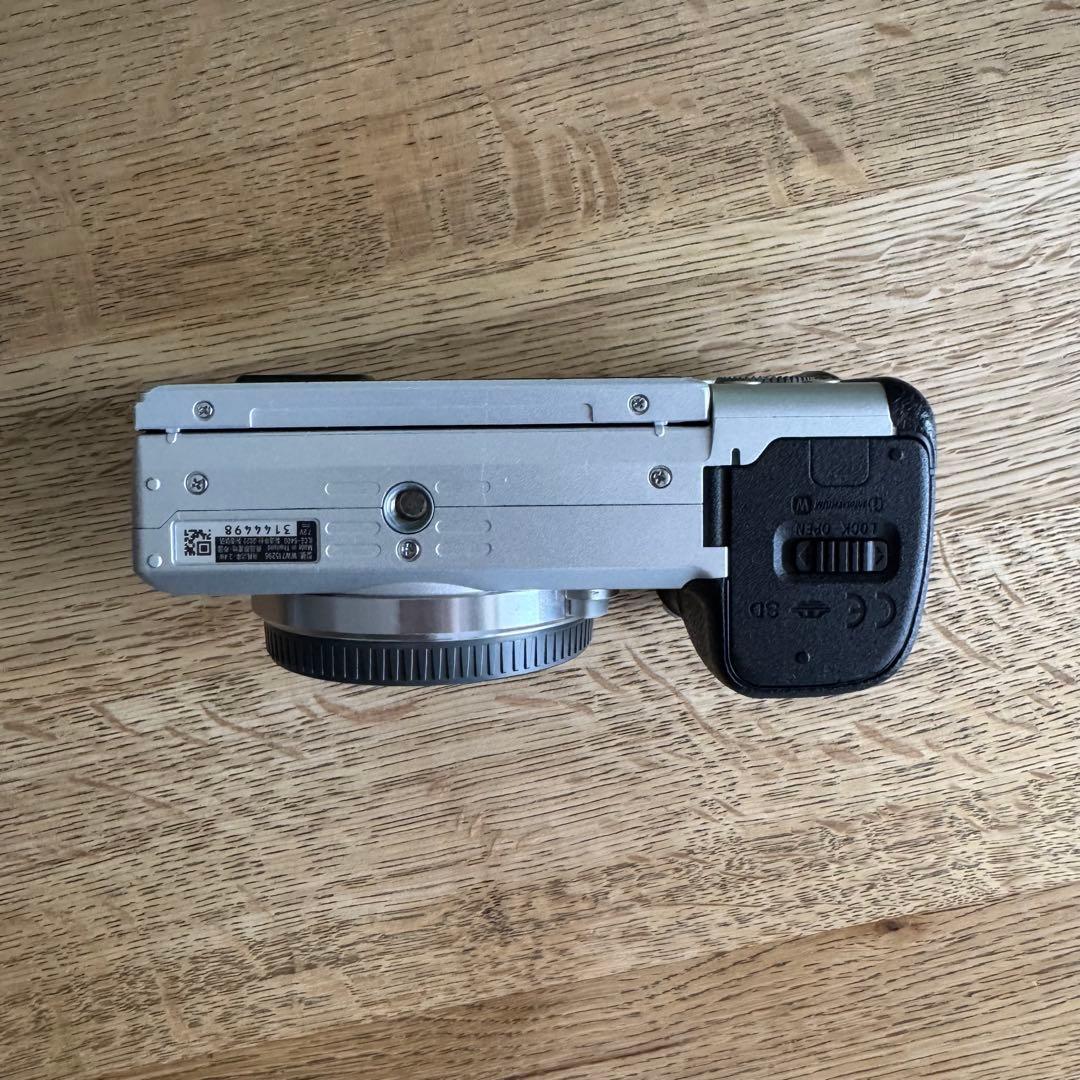 【SONY α6400】ミラーレスカメラ レンズ付き