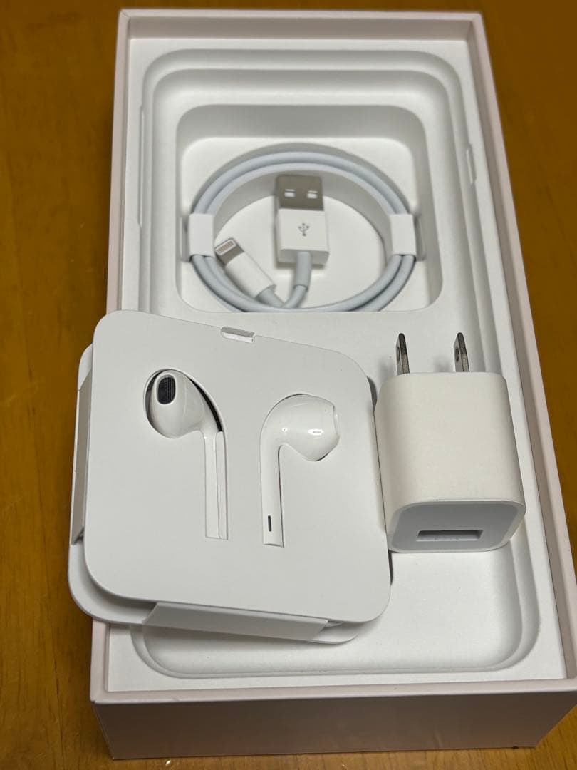 iPhone 8 Plus Gold 64GB 訳あり 指紋認証OK