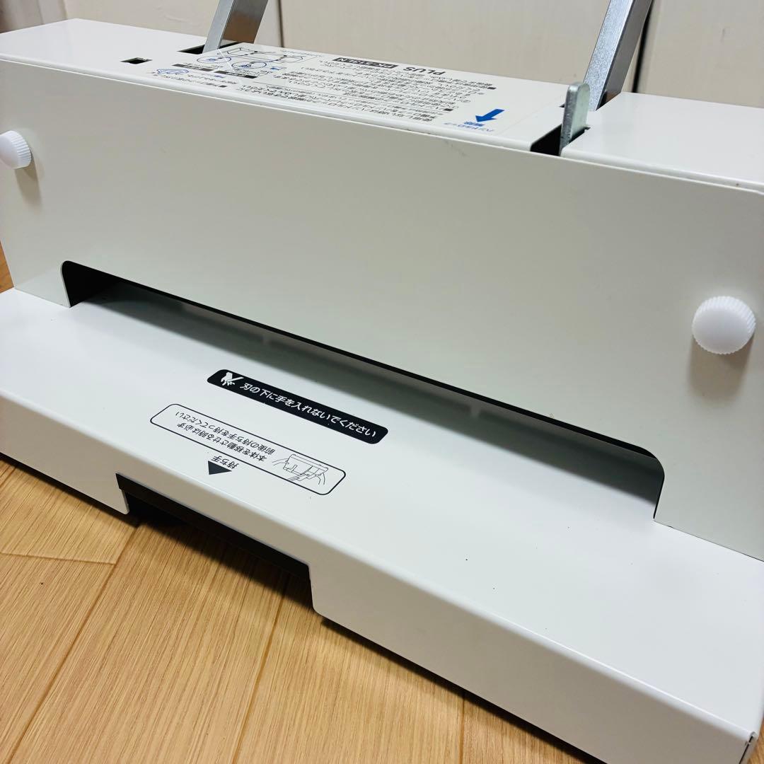 【極美品】プラス PLUS 裁断機　PK-513LN