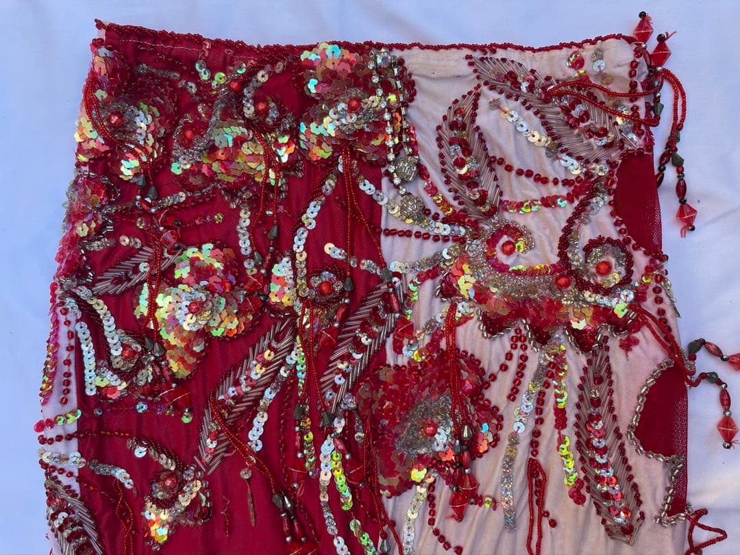 ベリーダンス セットアップ 赤とベージュ