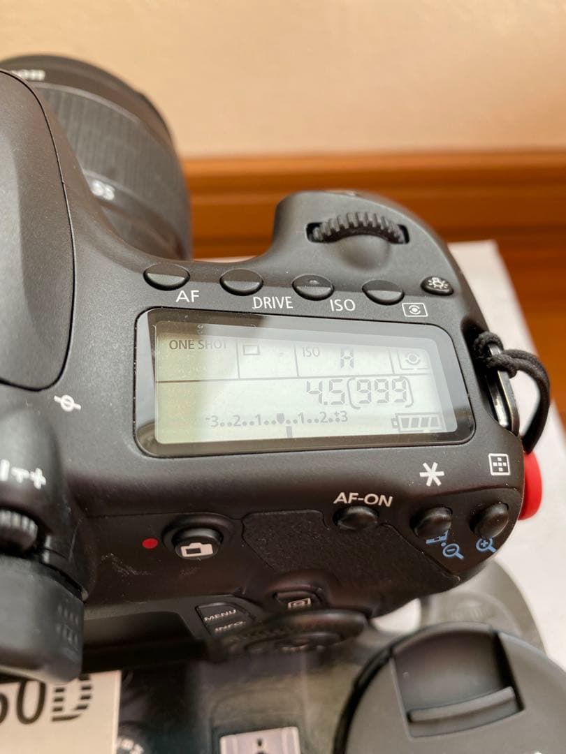 キャノン EOS 60D▪️望遠レンズ2本、標準レンズ1本　バッテリー2個付き