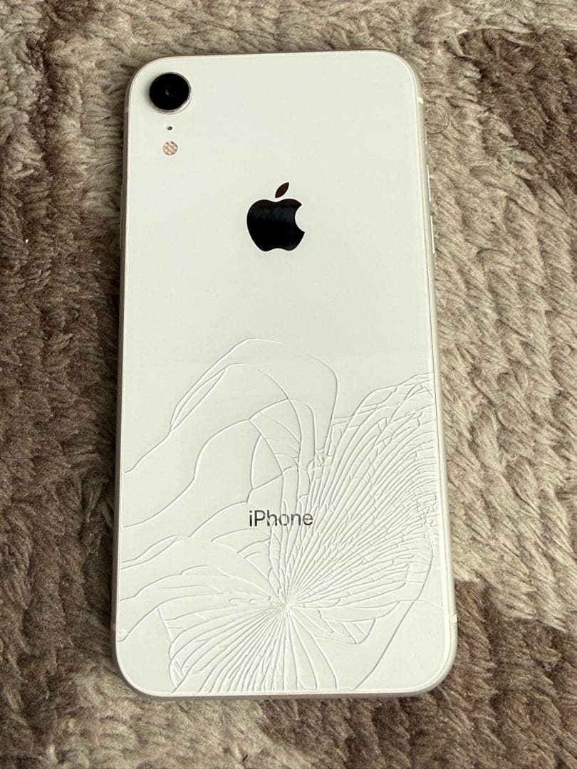 Apple iPhone XR 64GB ホワイト 本体