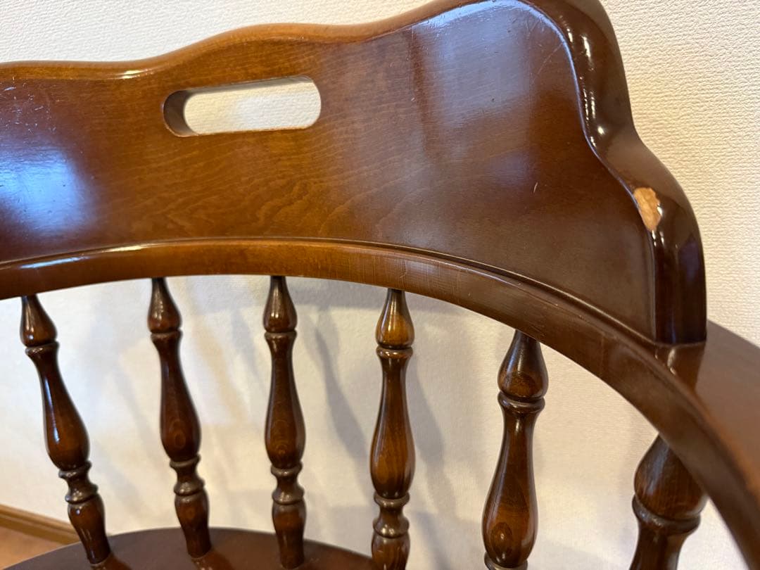 モモニクサマ①飛騨産業　キツツキマーク　木製アームチェア