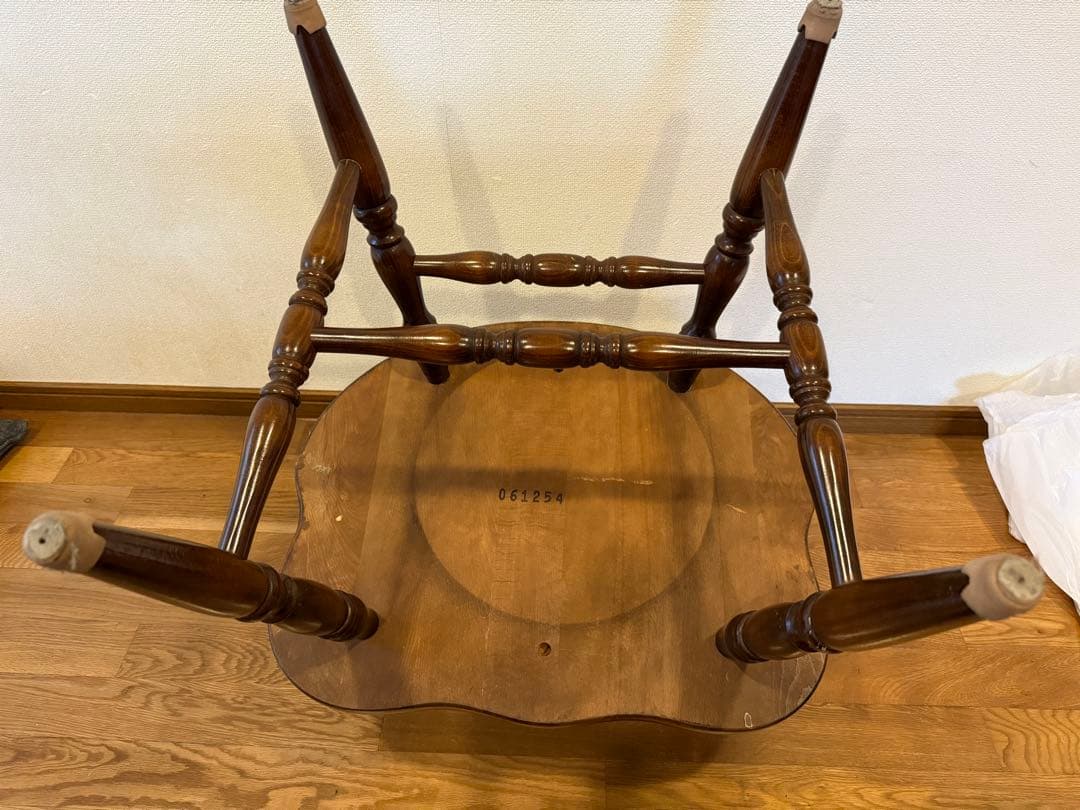 モモニクサマ①飛騨産業　キツツキマーク　木製アームチェア