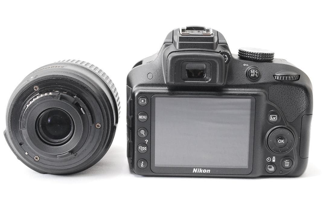 ショット数少✨美品✨Nikon D3300✨ダブルレンズ　スマホ転送　一眼レフ