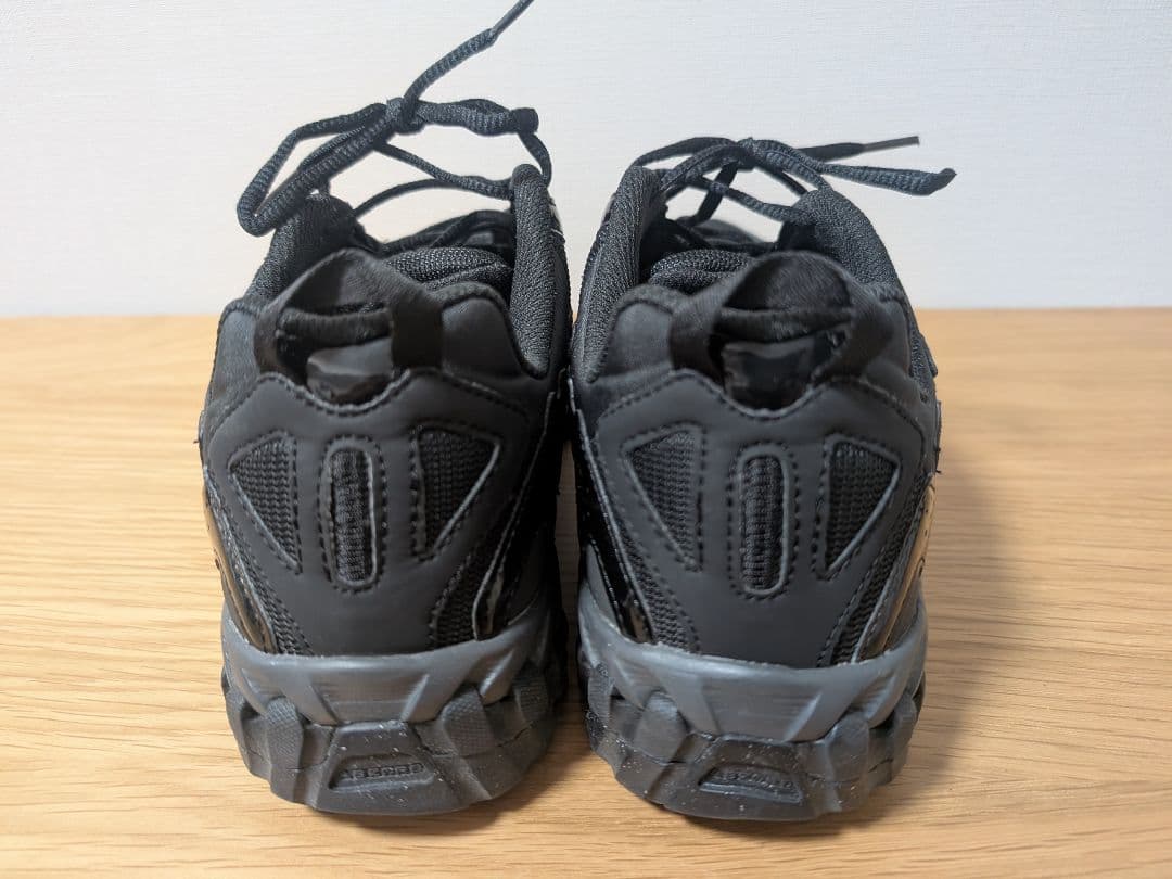 靴 New Balance ML610TU Black