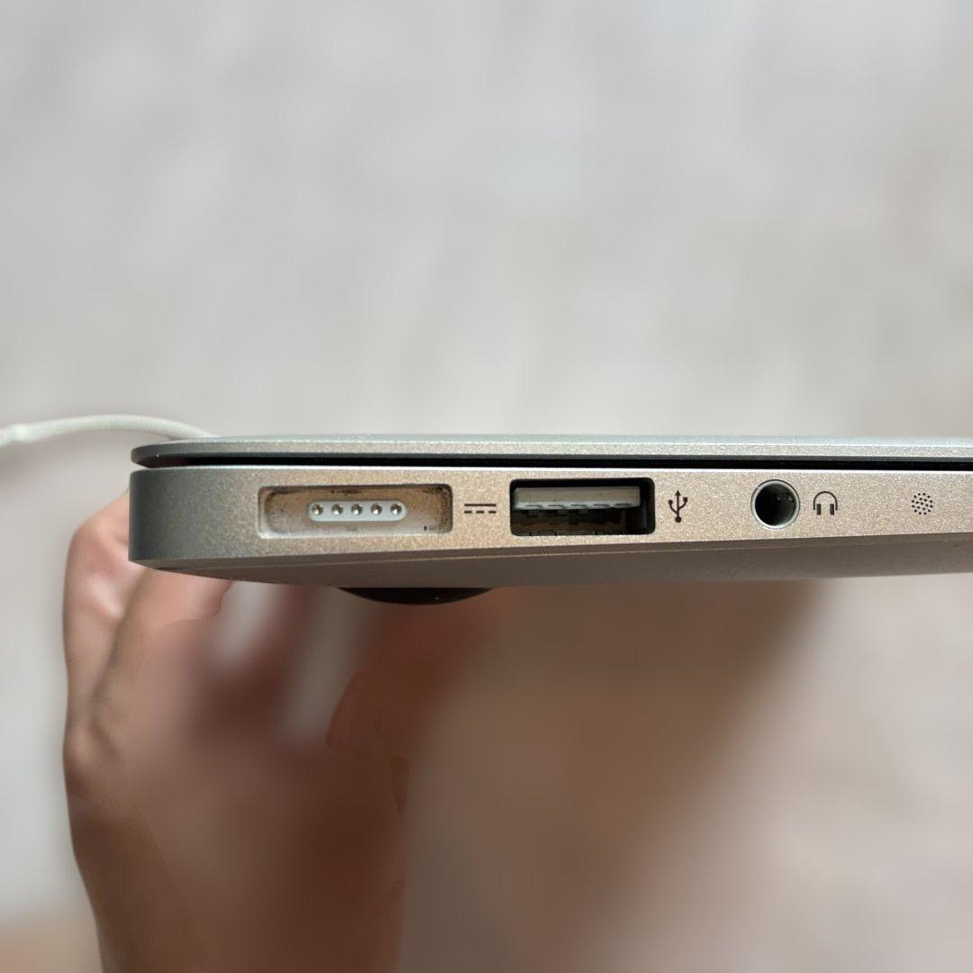 MacBook Air 11インチ（Mid 2012）