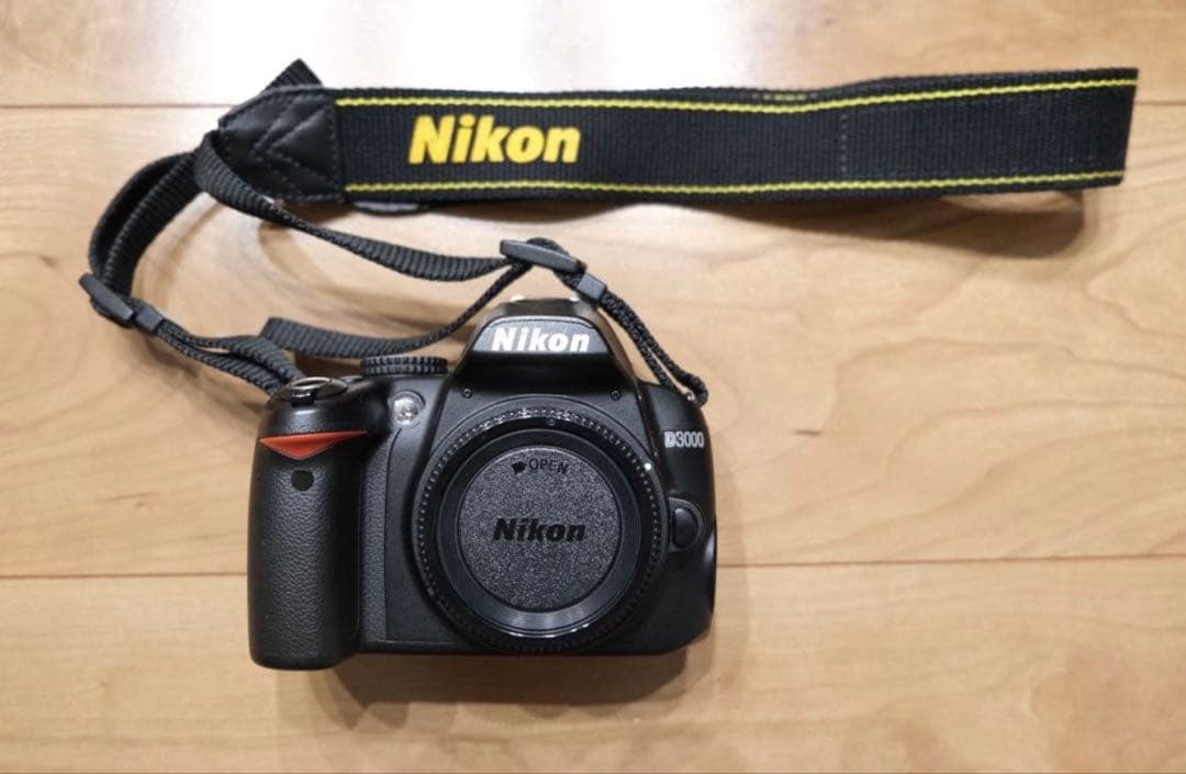 Nikon D3000 デジタル一眼レフカメラ 55-200mmレンズ付き