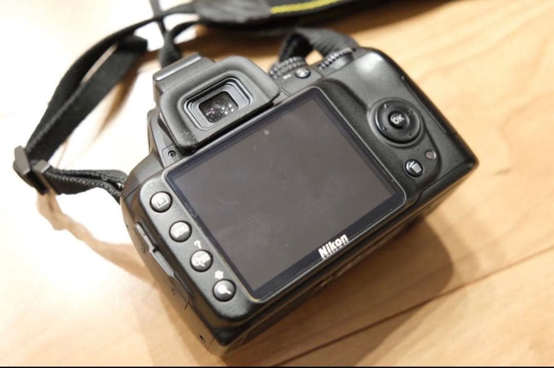 Nikon D3000 デジタル一眼レフカメラ 55-200mmレンズ付き