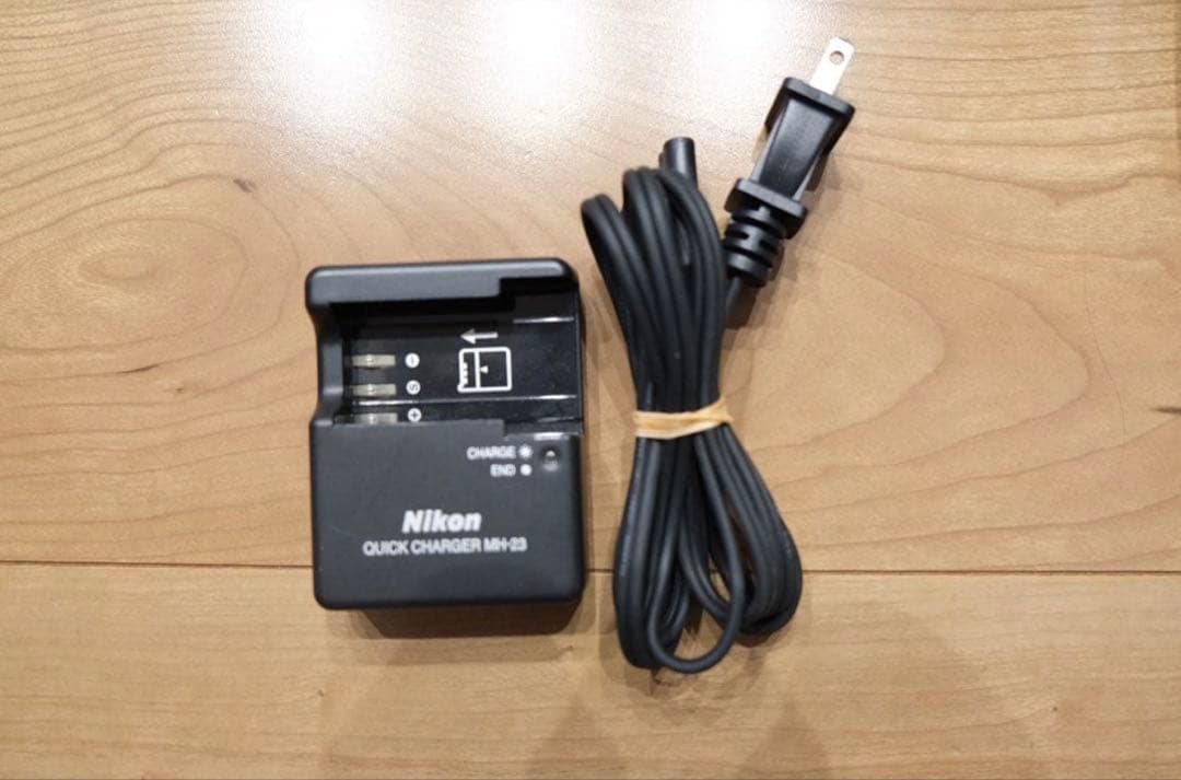 Nikon D3000 デジタル一眼レフカメラ 55-200mmレンズ付き