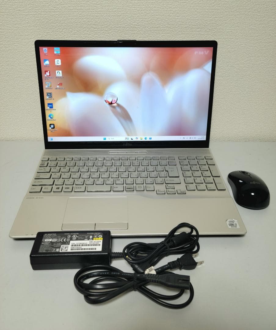 富士通　LIFEBOOK AH55 高性能ノートパソコン　i7-10510U