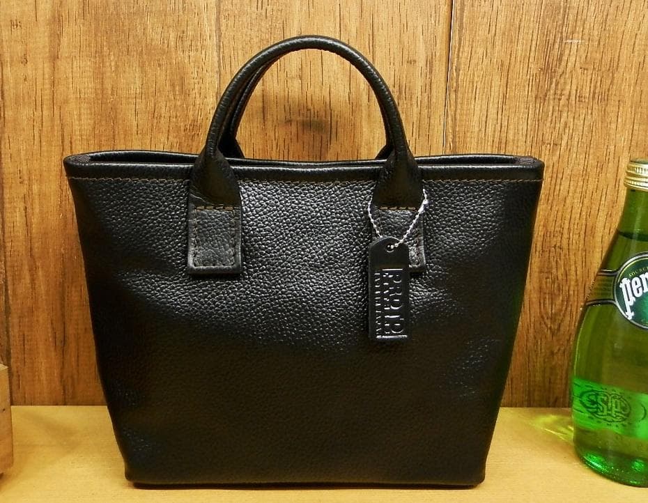 ☆XSサイズ☆黒シュリンクレザー×赤裏地のミニトートバッグ姫路レザー本革