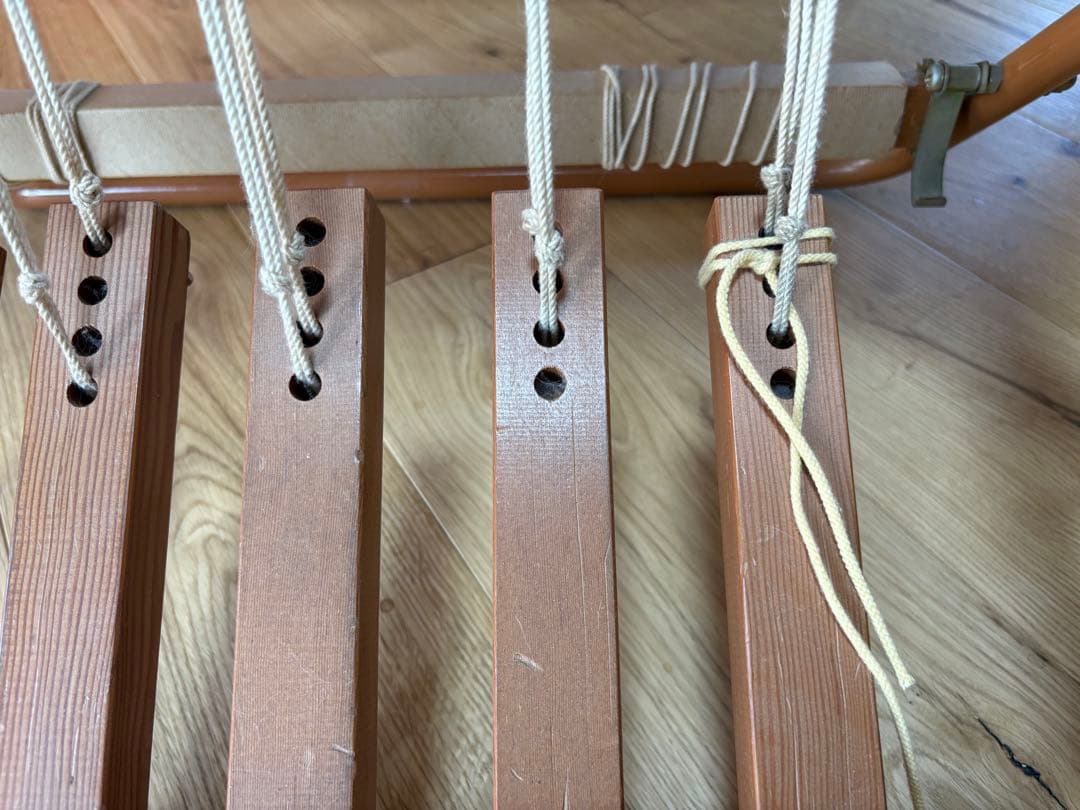 手織機SAORI SX60 4枚綜絖 6本ペダル (スプリング式)本体