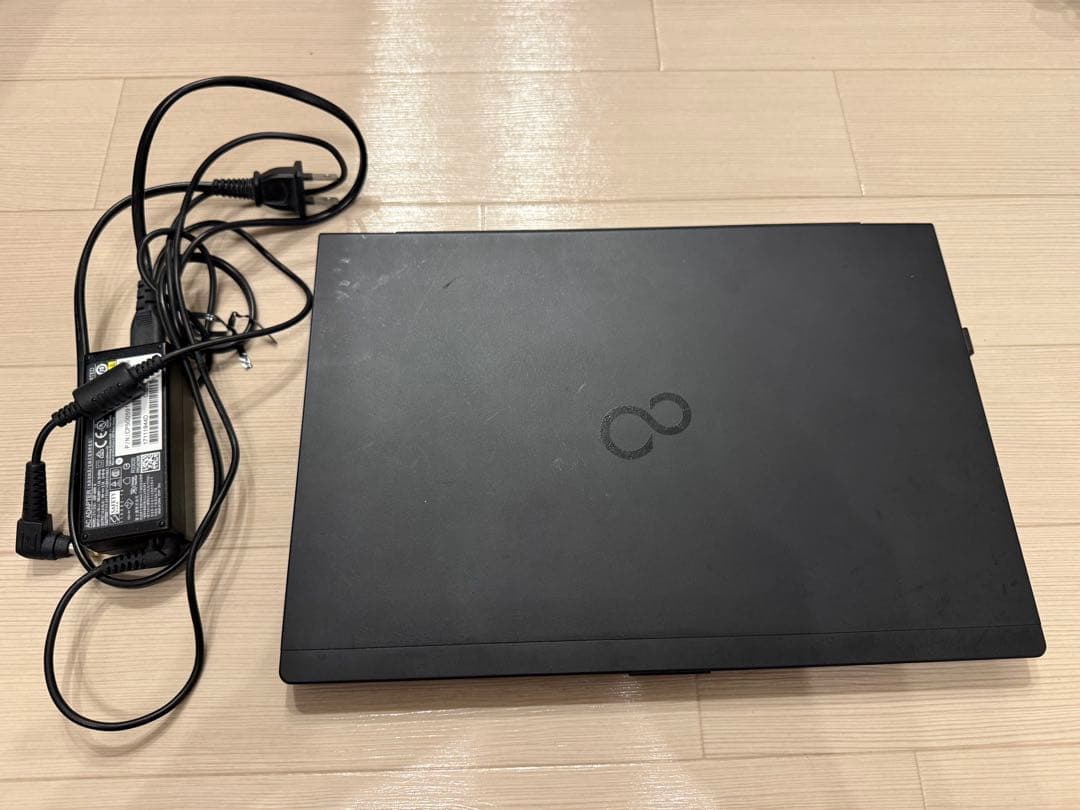 【3/6値下げ】FUJITSU UH75/B1 FMVU75B