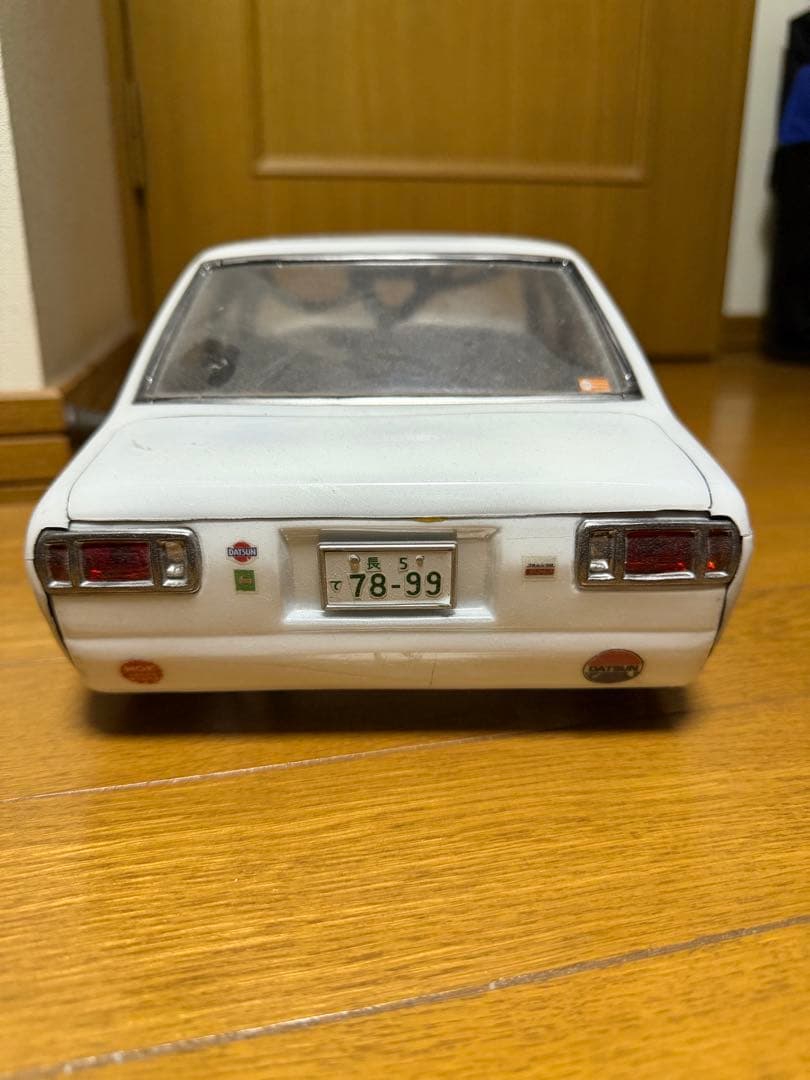 ラジコンボディ　10分の1 サニー