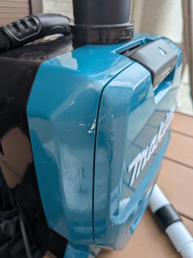 ​マキタ 18V+18V 充電式背負いクリーナー VC260D（本体・付属品）