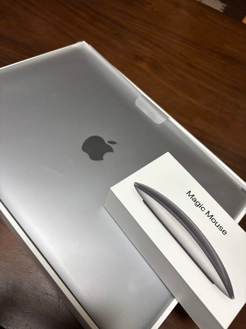 MacBook Air 13インチ M1 16GB & Magic Mouse