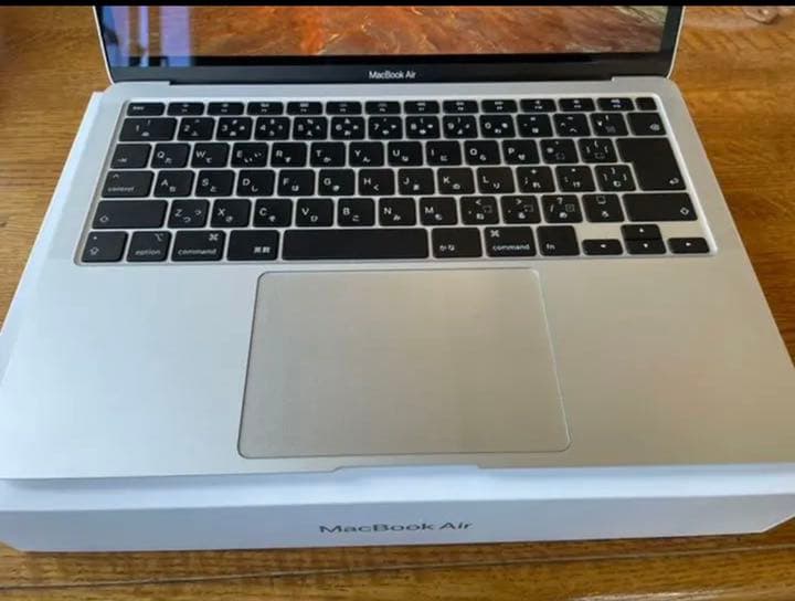 MacBook Air 2020 i3 8GB 256GB  美品