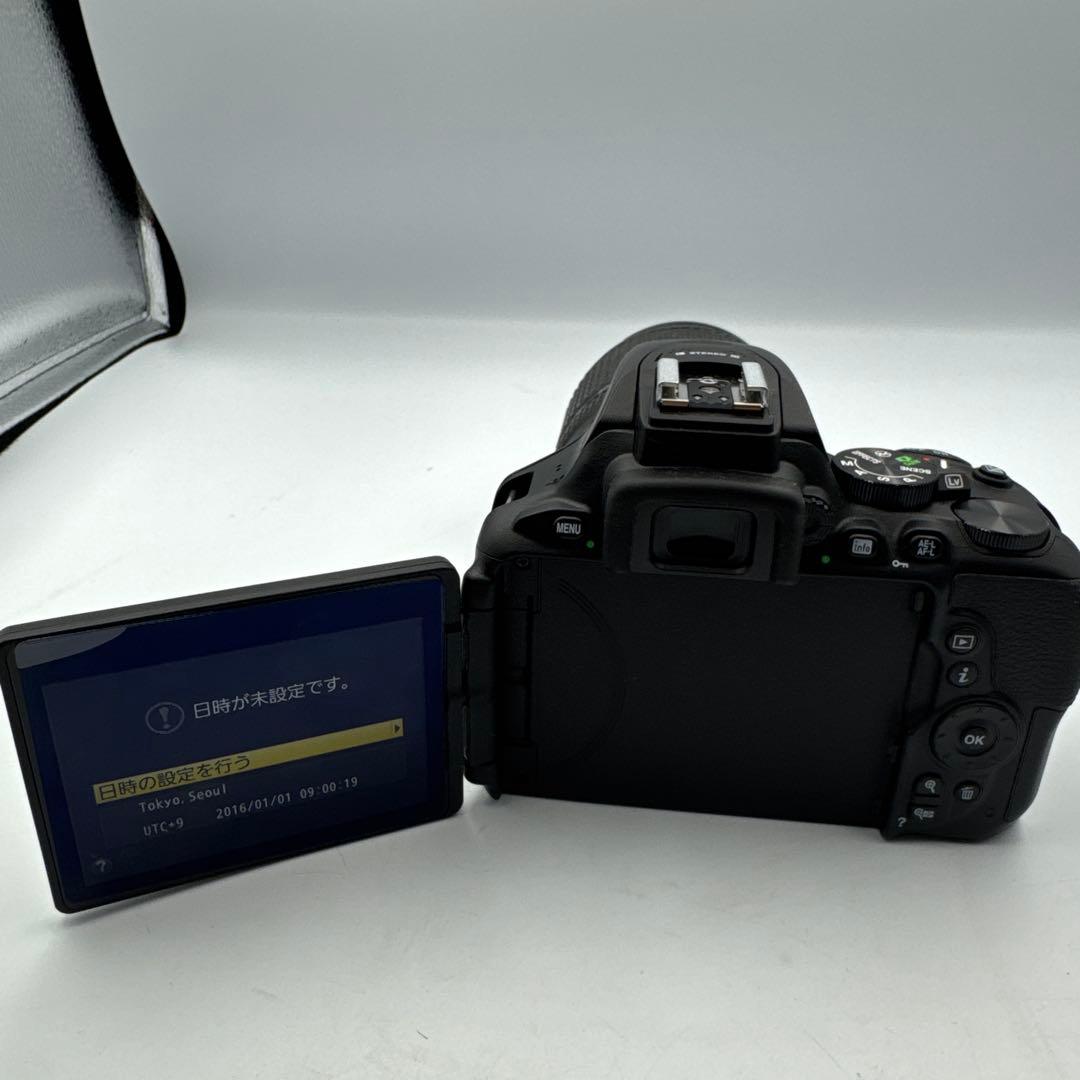 Nikon D5600 デジタル一眼レフカメラ 18-140mm VR