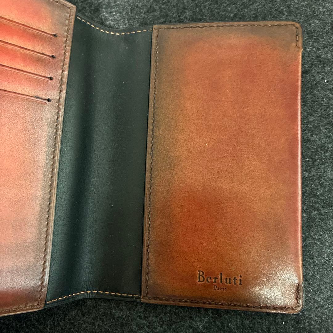 ベルルッティ パスポートケース