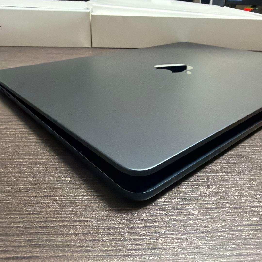 Apple MacBook Air M3 2024 13インチ