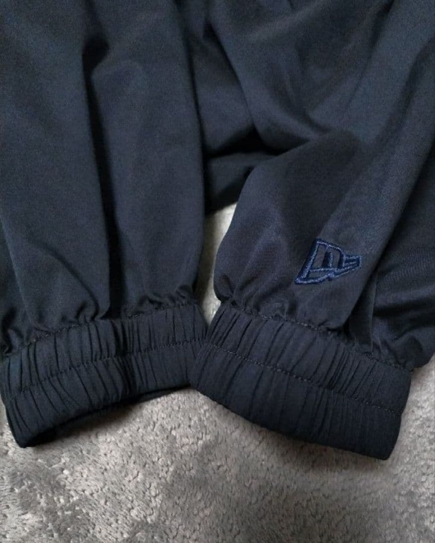 ニューエラ　プルオーバー　ナイロン　ジャケット　黒