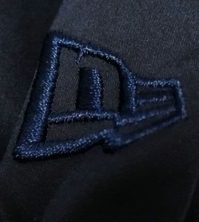 ニューエラ　プルオーバー　ナイロン　ジャケット　黒