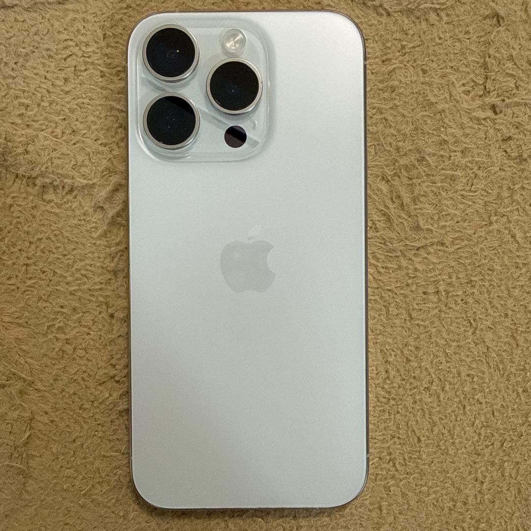 Apple iPhone 15 Pro ホワイト 本体