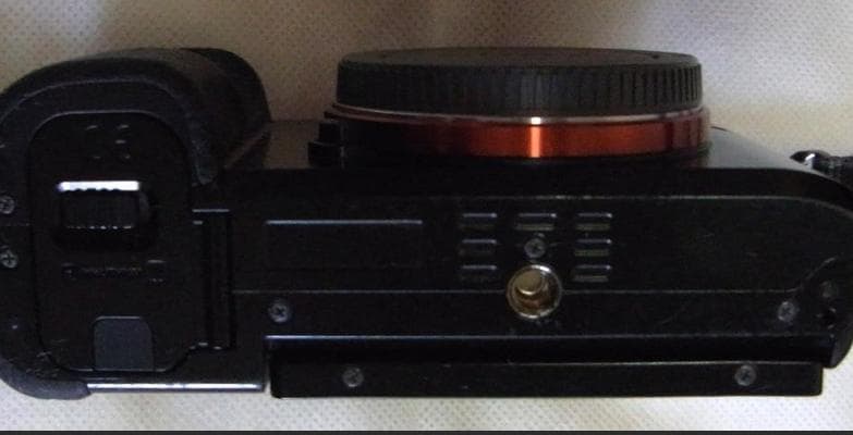 SONY α7R ボディ+バッテリー2個+充電器+他付属品 (訳あり)