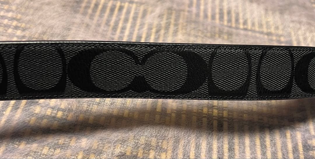 新年特売‼️COACH チャコールグレー×ブラック　シグネチャーロゴ　ベルト