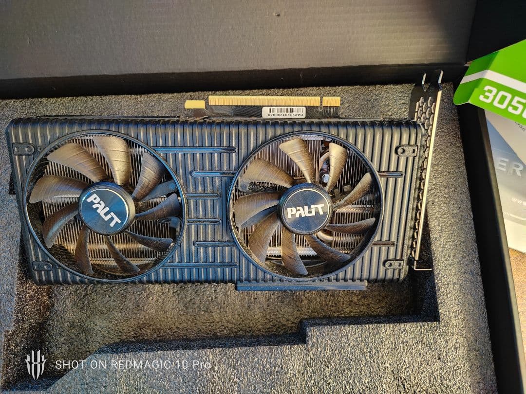 グラフィックボード・グラボ・ビデオカード Palit GeForce RTX 3050 DUAL 8GB