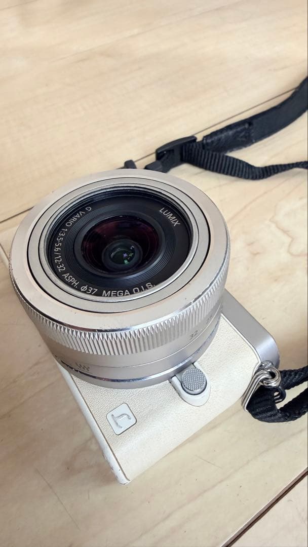 Panasonic LUMIX DMC-GM1 レンズキット ホワイト