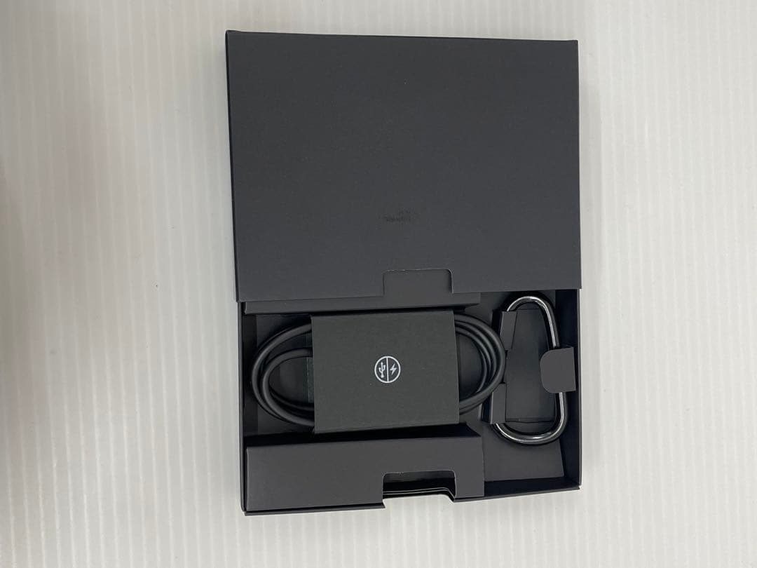 knlife64-0102 BEATS SOLO3 ワイヤレスヘッドホン　レッド