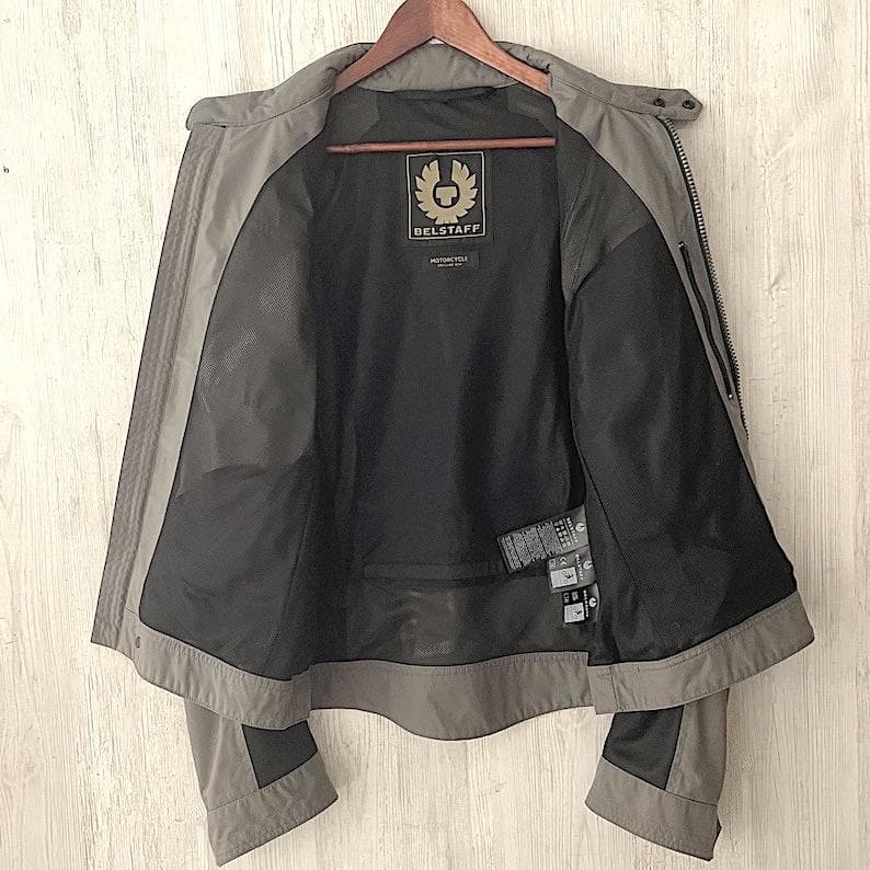 試着のみ美品　Belstaffメッシュ切替ライダーズXL　5点パッド付