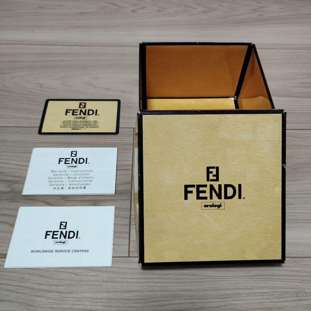 【FENDI】210L 腕時計　黒文字版