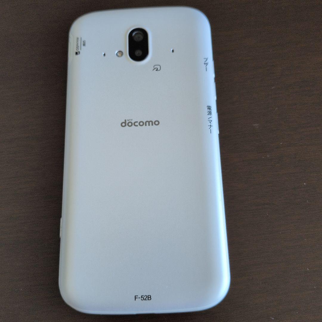 docomo らくらくスマートフォン F-52B 本体