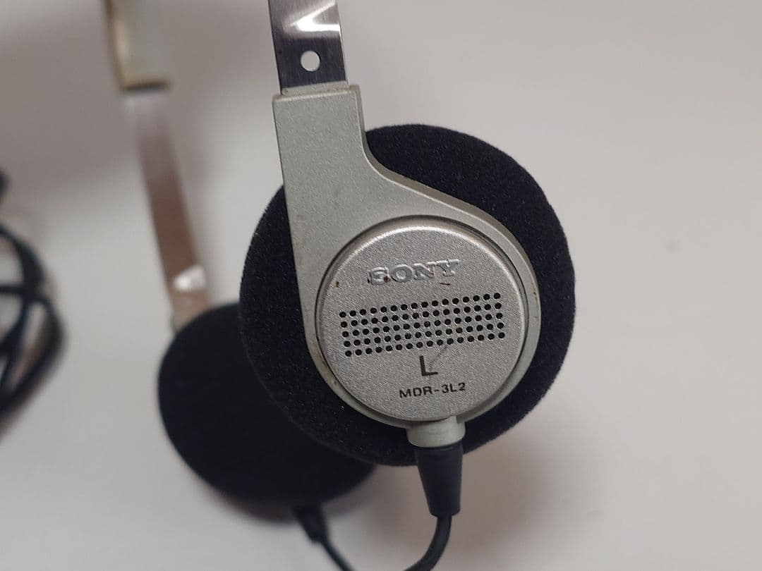 SONY 初期ウォークマン用レトロヘッドフォン 高音質 MDR-3L2 ジャンク